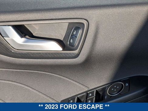Used 2023 Ford Escape ST-Line w/ Equipment Group 301A FWD image 11