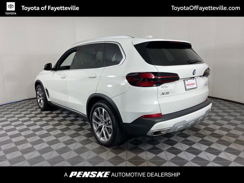 Used 2024 BMW X5 xDrive40i w/ Premium Package image 16