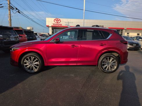 Used 2025 MAZDA CX-5 Signature AWD/4WD image 2