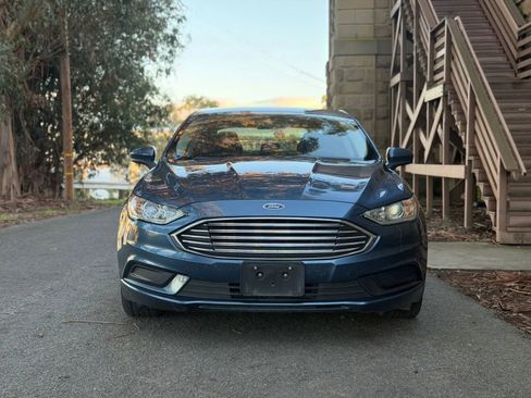 Used 2018 Ford Fusion SE w/ Fusion SE Technology Package image 39