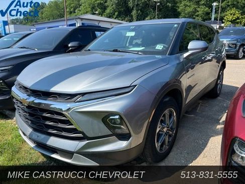 Used 2025 Chevrolet Blazer LT AWD/4WD image 1