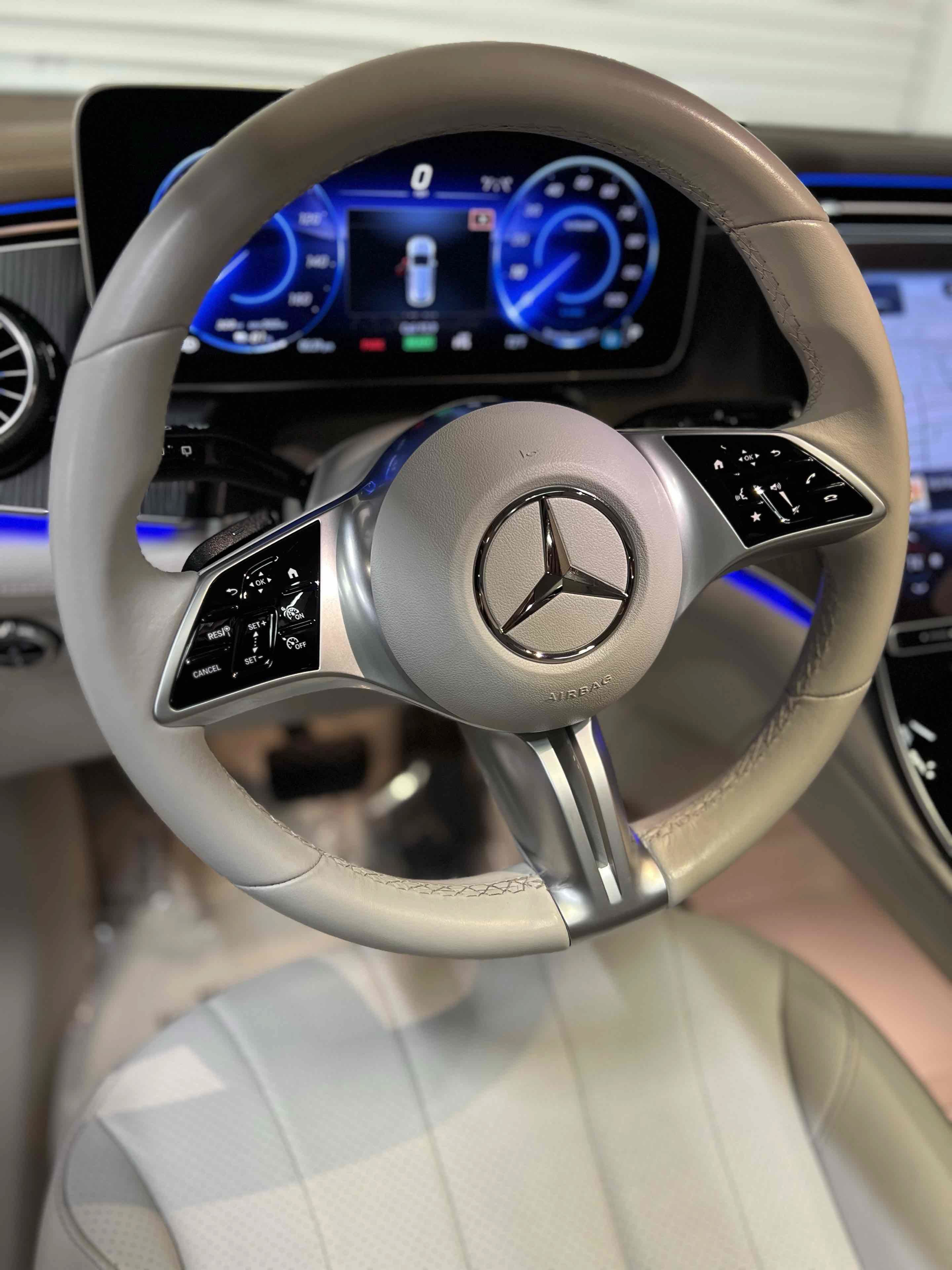 Used 2023 Mercedes-Benz EQE 350+ SUV w/ AMG Line Exterior Package image 43