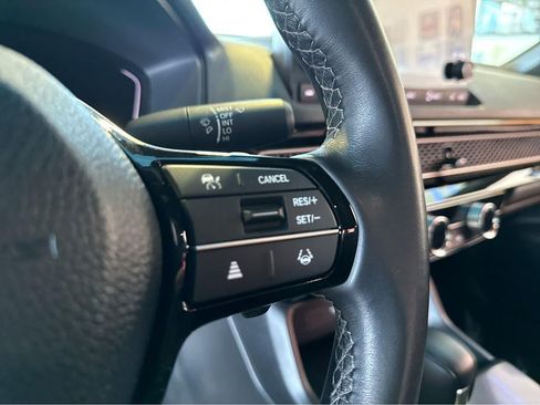 Used 2023 Honda Civic Sport image 25
