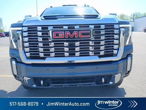 Used 2025 GMC Sierra 2500 Denali w/ Denali Reserve Package AWD/4WD image 5
