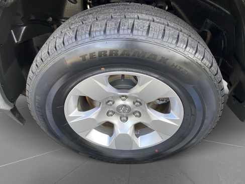 Used 2021 RAM 1500 Big Horn AWD/4WD image 11