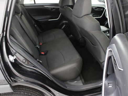 Used 2025 Toyota RAV4 LE AWD/4WD image 29