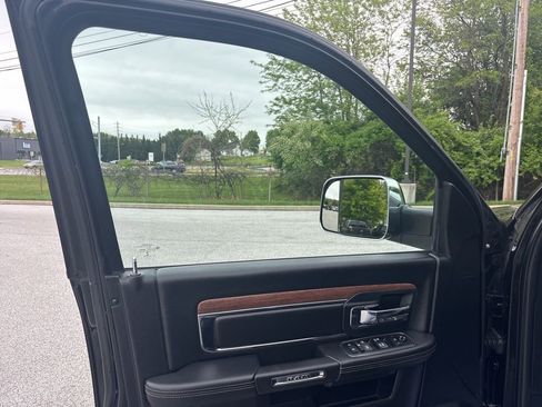 Used 2018 RAM 2500 Laramie w/ Snow Chief Group AWD/4WD image 11