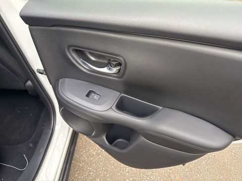 New 2026 Honda HR-V LX image 15