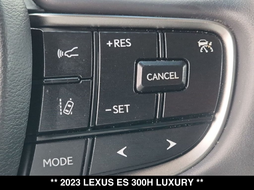 Used 2023 Lexus ES 300h w/ Accessory Package (Z2) FWD image 7