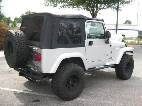 Used 2003 Jeep Wrangler X AWD/4WD image 8