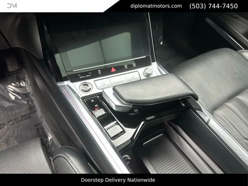 Used 2021 Audi e-tron Prestige image 33