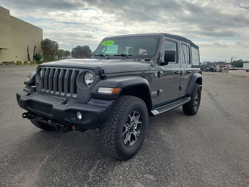 Used 2020 Jeep Wrangler Unlimited Sport S image 2