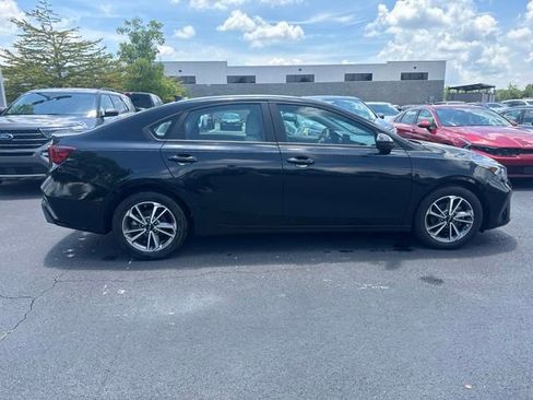 Certified 2023 Kia Forte LXS FWD image 6