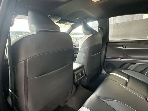 Used 2025 Toyota Camry SE FWD image 23