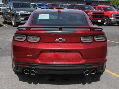 Used 2022 Chevrolet Camaro SS w/ Design Package 2 RWD image 6