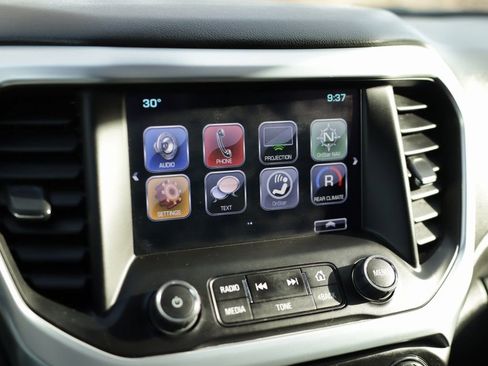 Used 2017 GMC Acadia SLT image 12