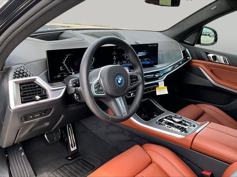 Used 2025 BMW X5 xDrive50e w/ Executive Package AWD/4WD image 16