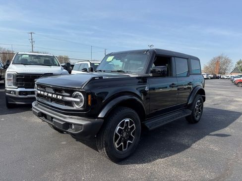 New 2026 Ford Bronco Outer Banks AWD/4WD image 4