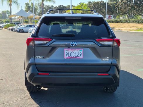 Certified 2024 Toyota RAV4 LE AWD/4WD image 7
