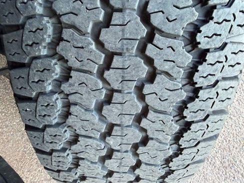 Used 2022 Land Rover Defender 90 image 33