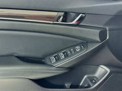 Used 2021 Honda Accord Sport image 18