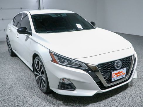 Used 2021 Nissan Altima 2.5 SR FWD image 5