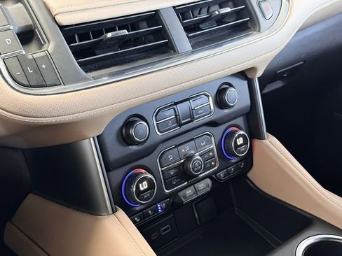 Used 2024 Chevrolet Tahoe Premier image 18