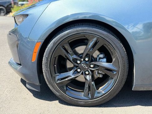 Used 2020 Chevrolet Camaro LT w/ Technology Package RWD image 9
