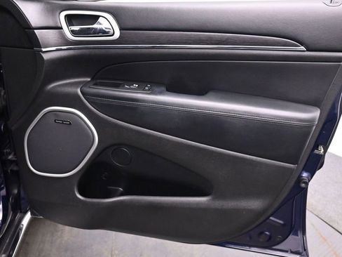Used 2018 Jeep Grand Cherokee Summit AWD/4WD image 22
