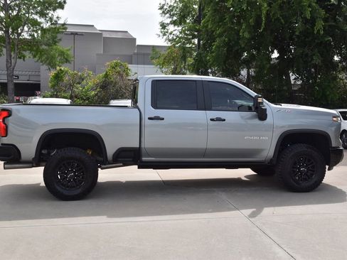 Used 2026 Chevrolet Silverado 2500 ZR2 AWD/4WD image 6