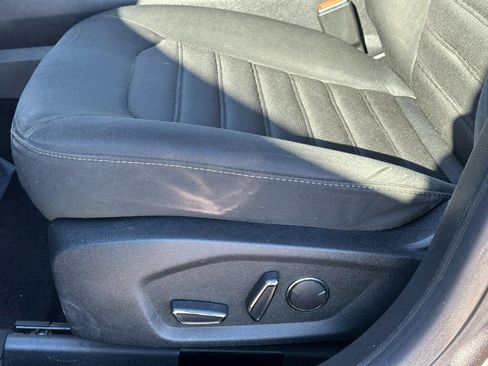 Used 2019 Ford Fusion SE image 17