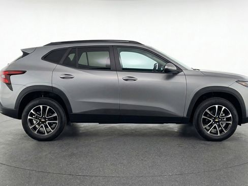 Used 2025 Chevrolet TrailBlazer LT image 11