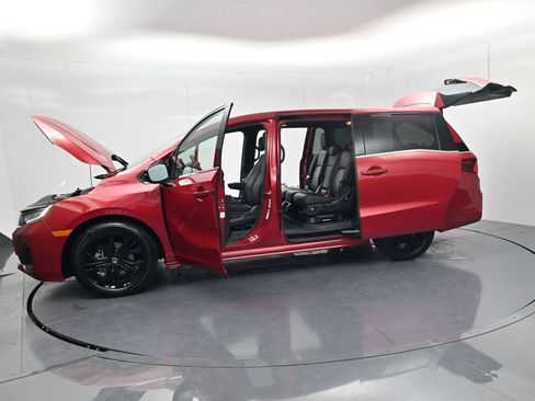 Used 2025 Honda Odyssey Sport-L image 70