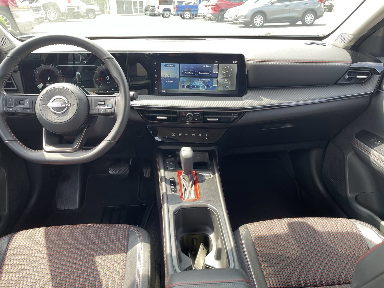 Used 2025 Nissan Kicks SR AWD/4WD image 19