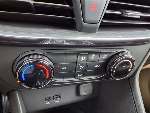 New 2026 Buick Encore GX Preferred FWD image 5