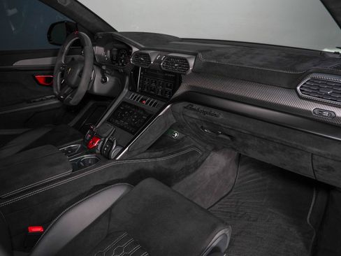 Used 2023 Lamborghini Urus Performante AWD/4WD image 37