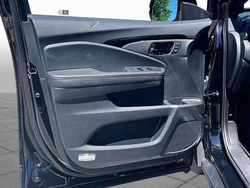 Used 2025 Honda Passport Black Edition image 22