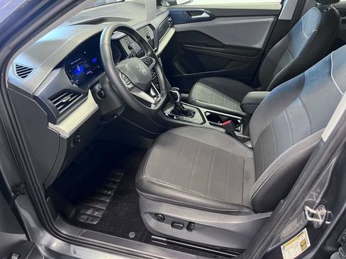 Certified 2024 Volkswagen Taos SE FWD image 6