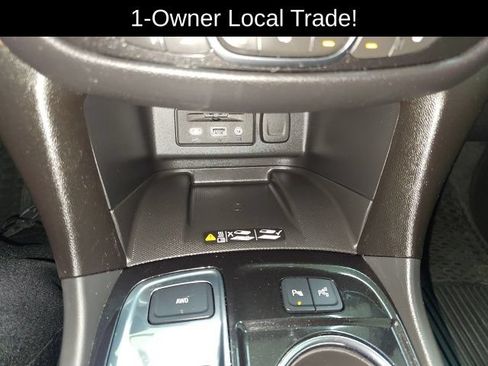 Used 2023 Chevrolet Equinox Premier AWD/4WD image 13