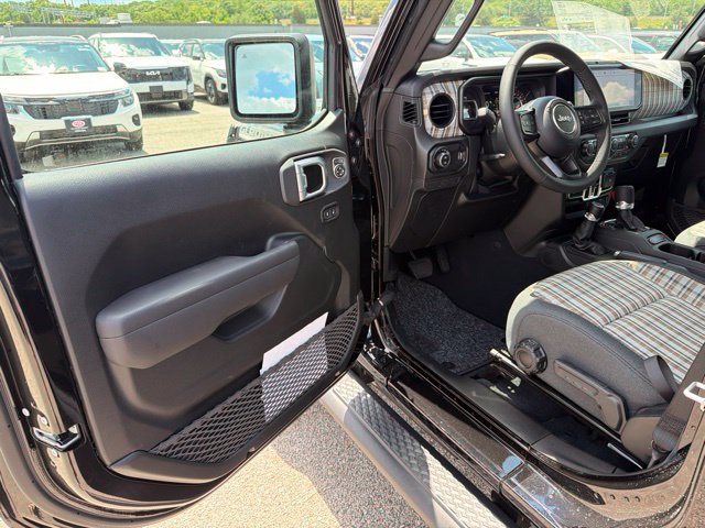 New 2026 Jeep Gladiator Sport AWD/4WD image 13