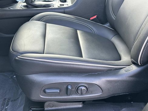 Certified 2023 Chevrolet Traverse Premier w/ Redline Edition image 17