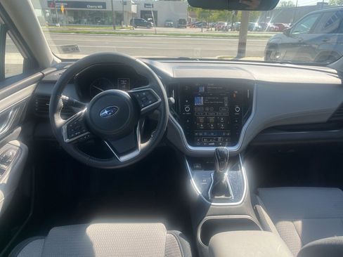 Used 2025 Subaru Outback Premium AWD/4WD image 11