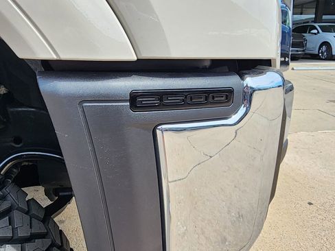 New 2026 GMC Sierra 2500 SLE w/ SLE Value Package; AWD/4WD image 12