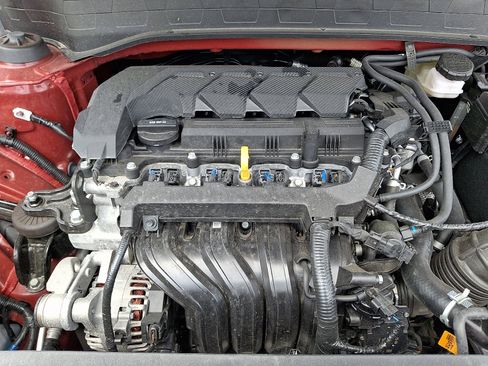 Certified 2025 Hyundai Venue Limited FWD image 29