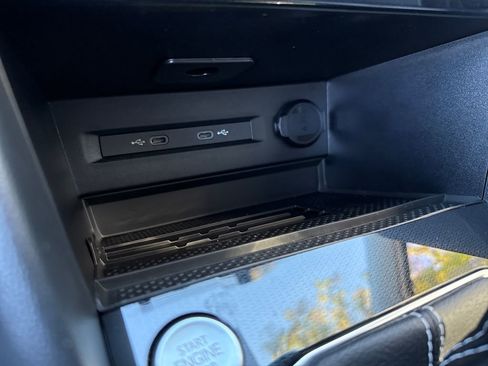 New 2025 Volkswagen Taos SE image 12