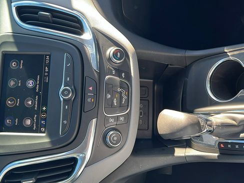 Used 2022 Chevrolet Equinox LT image 28