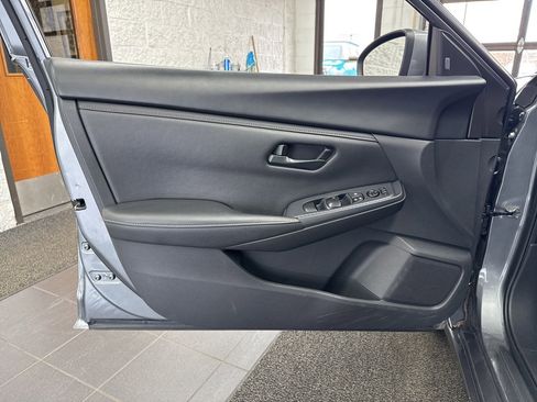 Used 2024 Nissan Sentra S image 31