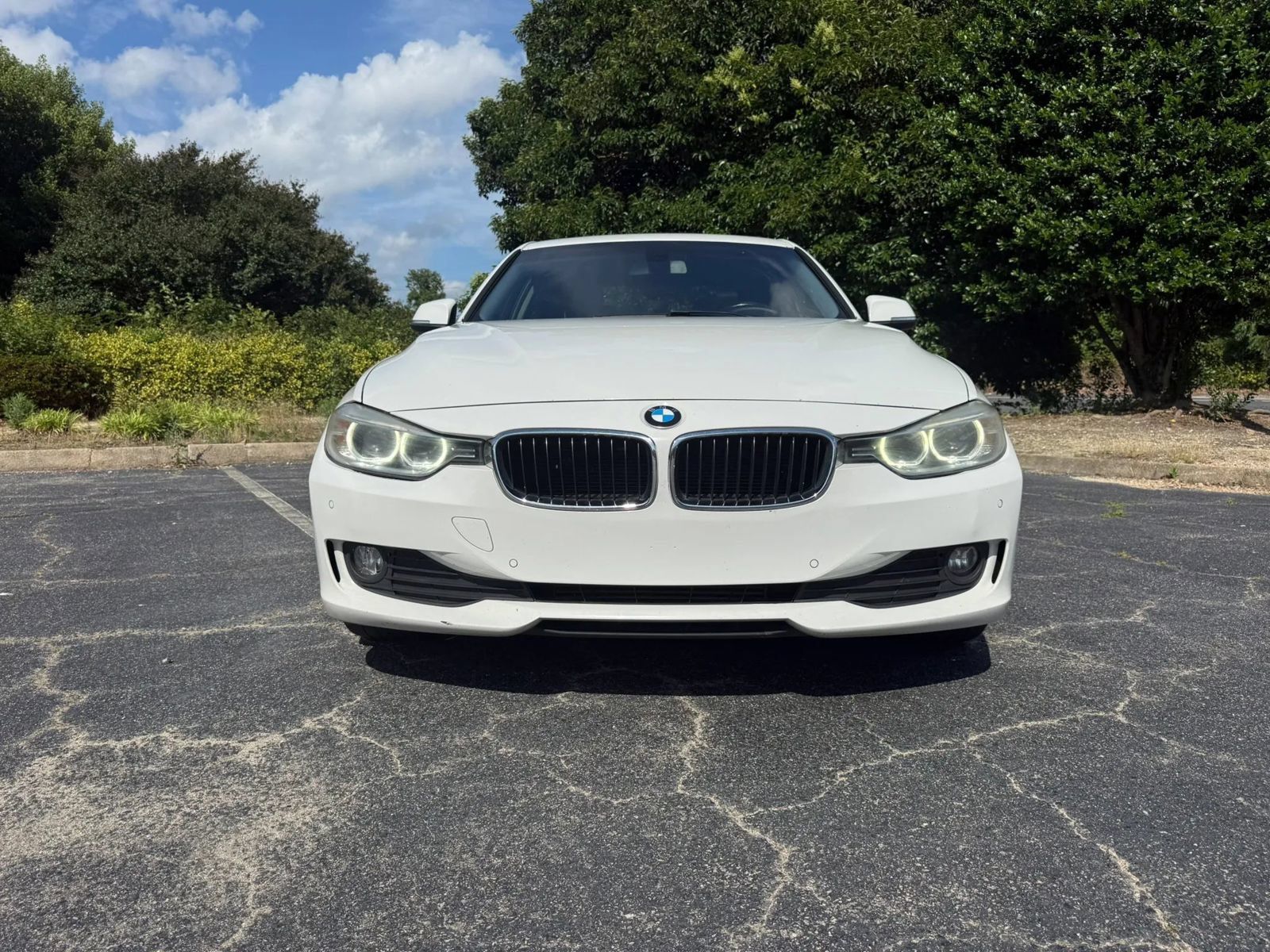 Used 2015 BMW 320i Sedan RWD image 3