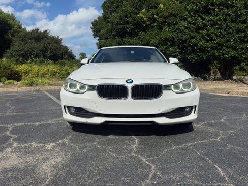 Used 2015 BMW 320i Sedan RWD image 3