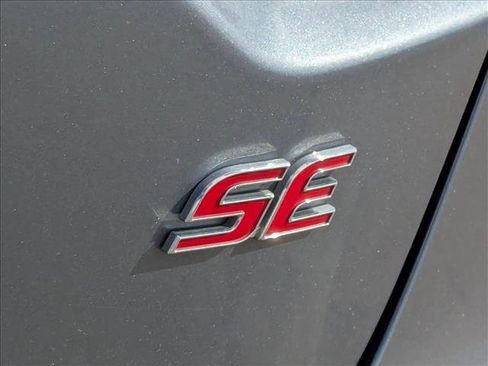 Used 2021 Toyota Corolla SE w/ Carpet Mat Package (TMS) image 5